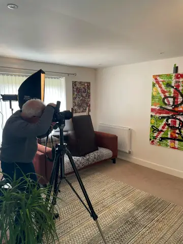 Photo shoot, behind the scenes with Mark Staples
